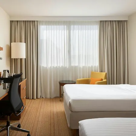Courtyard By Marriott Toulouse Airport Hotel Buitenkant foto