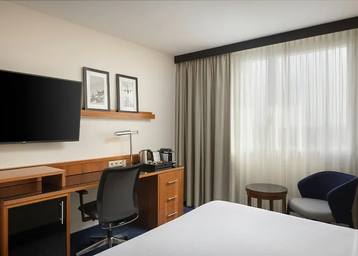 Courtyard By Marriott Toulouse Airport