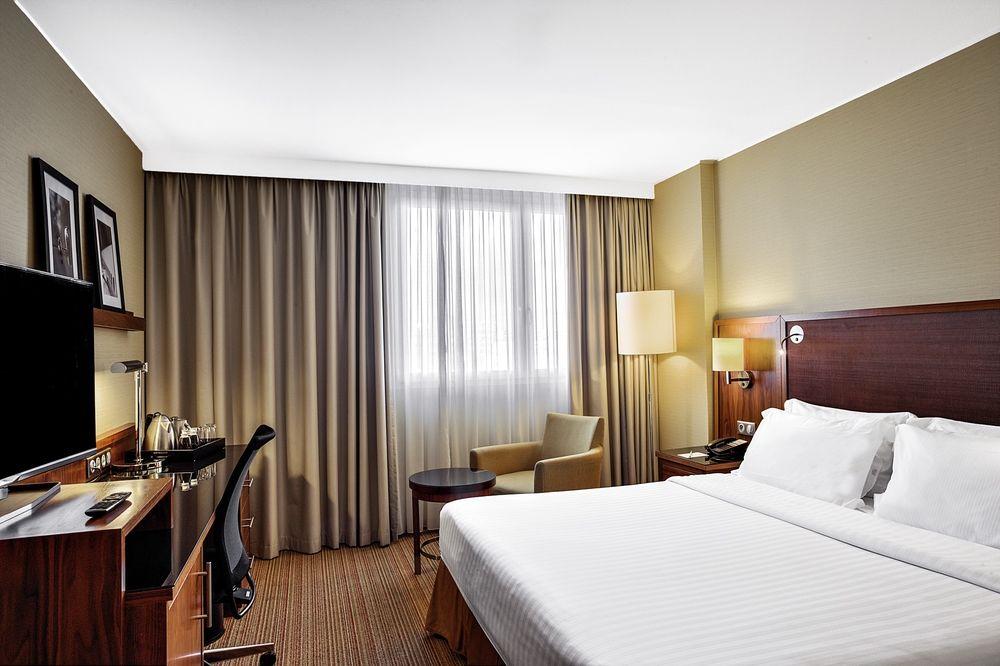 Courtyard By Marriott Airport Hotel Toulouse