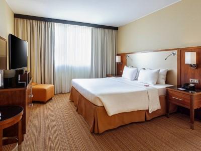 Courtyard By Marriott Airport Hotel 4*