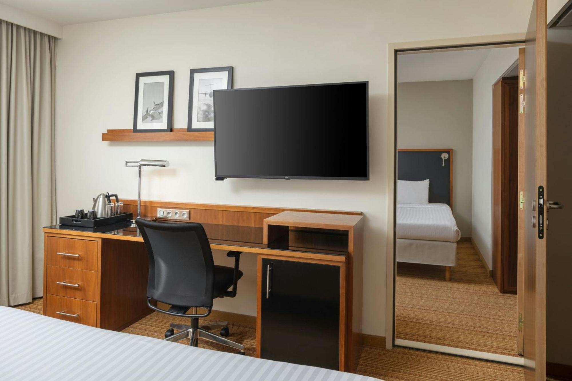 Courtyard By Marriott Airport Toulouse