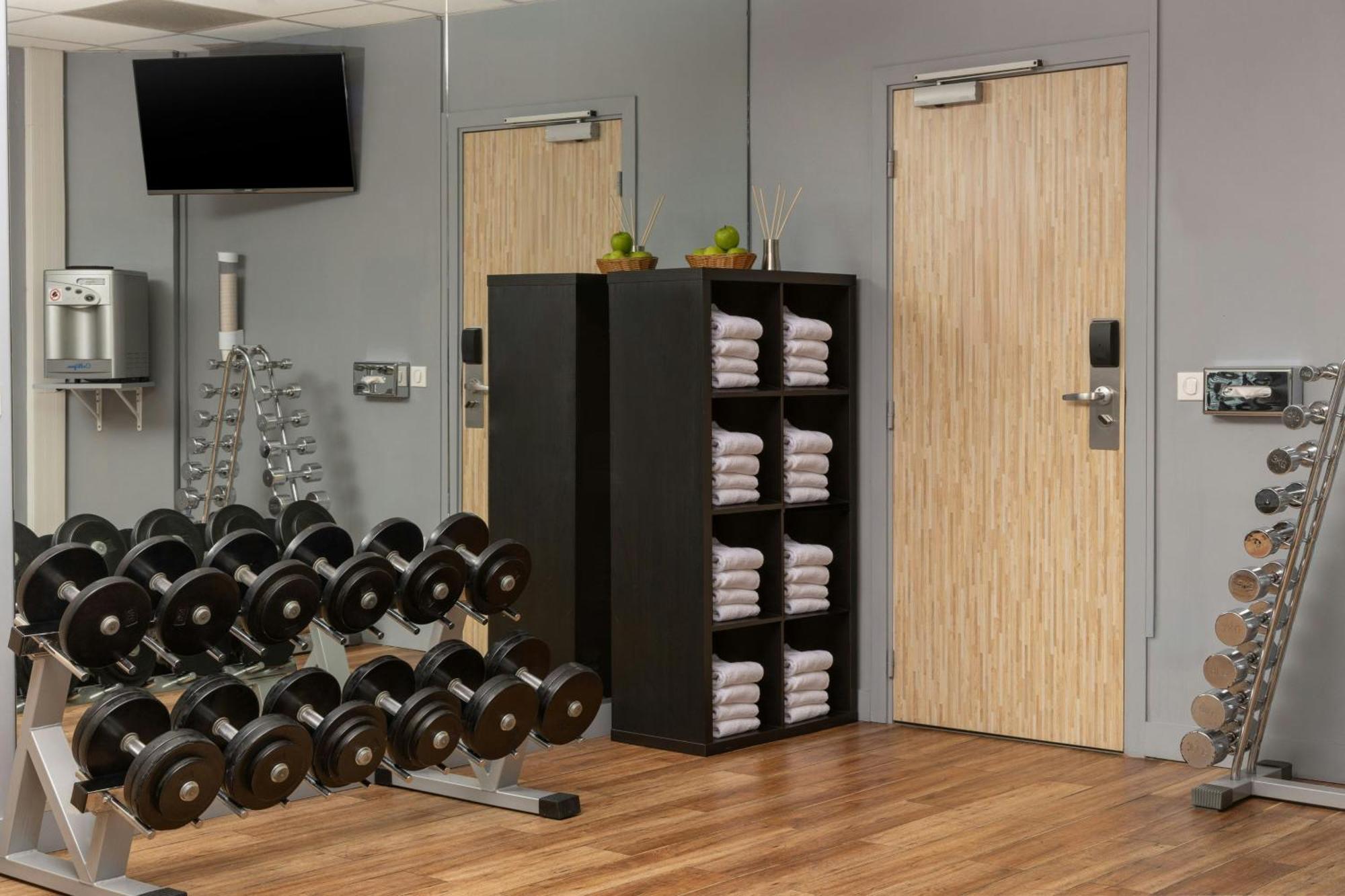 Courtyard By Marriott Airport Hotel 4*