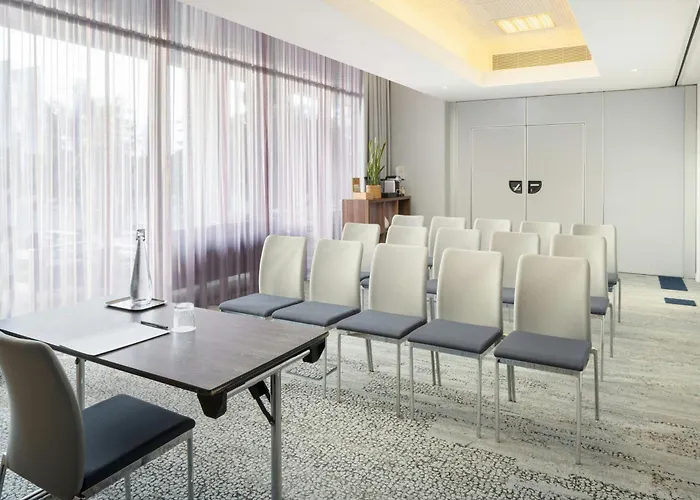 Courtyard By Marriott Toulouse Airport