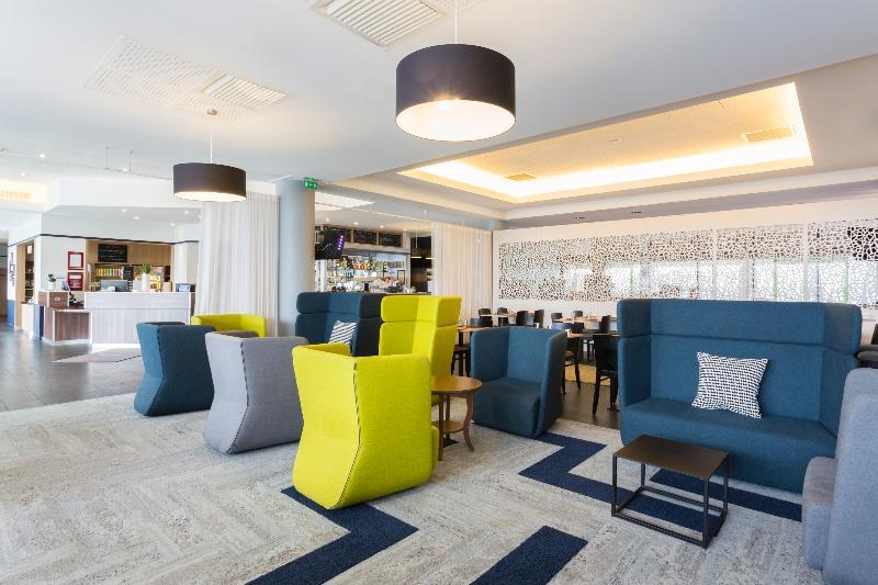 Courtyard By Marriott Airport 4*
