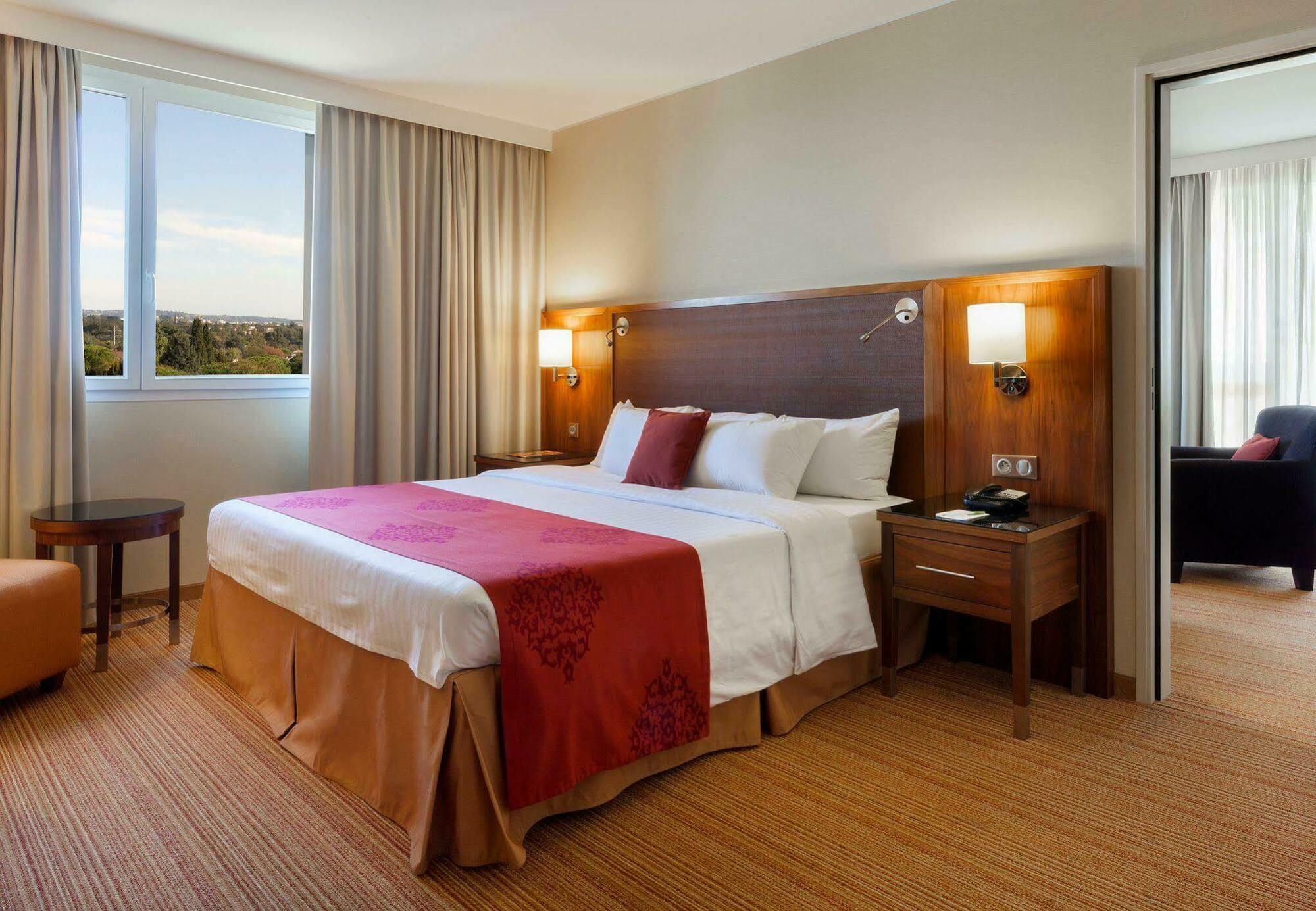Hotel Courtyard By Marriott Airport 4*